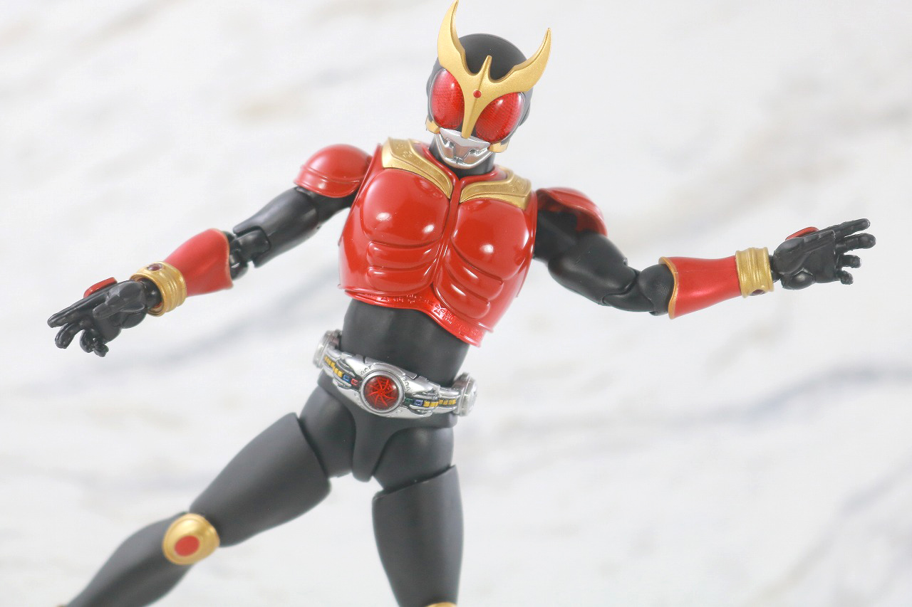 S.H.フィギュアーツ　仮面ライダークウガ マイティフォーム 真骨彫製法 50th Anniversary Ver.　レビュー　アクション