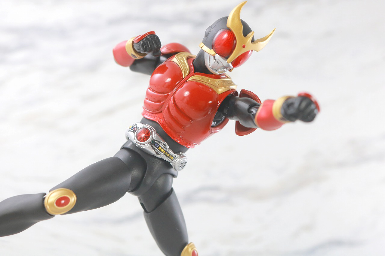 S.H.フィギュアーツ　仮面ライダークウガ マイティフォーム 真骨彫製法 50th Anniversary Ver.　レビュー　アクション