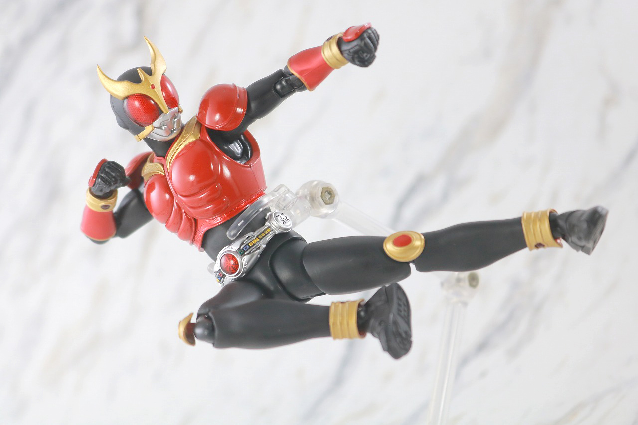 S.H.フィギュアーツ　仮面ライダークウガ マイティフォーム 真骨彫製法 50th Anniversary Ver.　レビュー　アクション