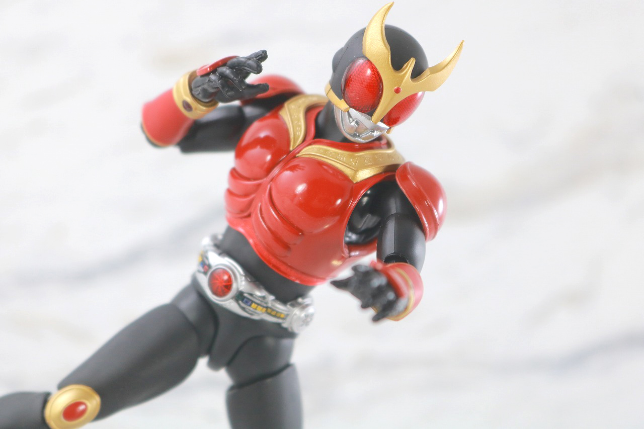 S.H.フィギュアーツ　仮面ライダークウガ マイティフォーム 真骨彫製法 50th Anniversary Ver.　レビュー　アクション