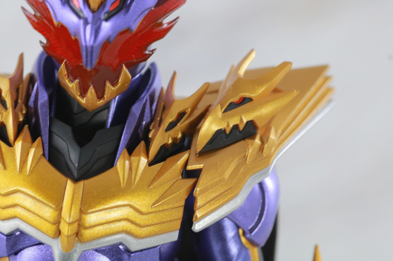 S.H.フィギュアーツ　仮面ライダーカリバー ジャオウドラゴン　レビュー　本体