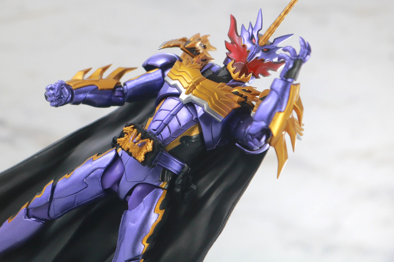 S.H.フィギュアーツ　仮面ライダーカリバー ジャオウドラゴン　レビュー　アクション