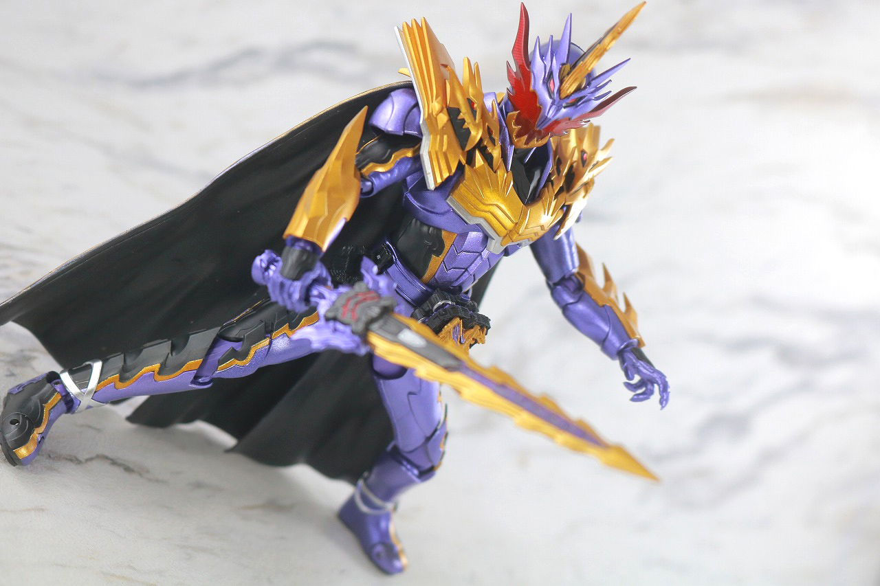 S.H.フィギュアーツ　仮面ライダーカリバー ジャオウドラゴン　レビュー　アクション