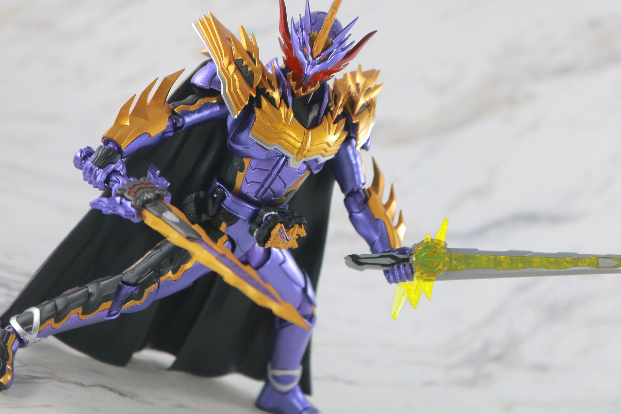 S.H.フィギュアーツ　仮面ライダーカリバー ジャオウドラゴン　レビュー　アクション