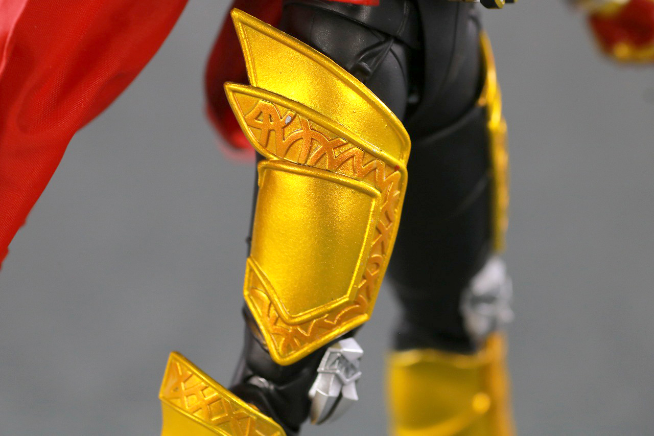 S.H.フィギュアーツ　仮面ライダーキバ　エンペラーフォーム　真骨彫製法　レビュー　本体