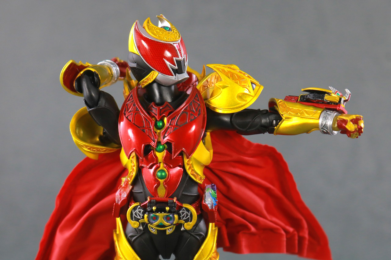 S.H.フィギュアーツ　仮面ライダーキバ　エンペラーフォーム　真骨彫製法　レビュー　可動範囲