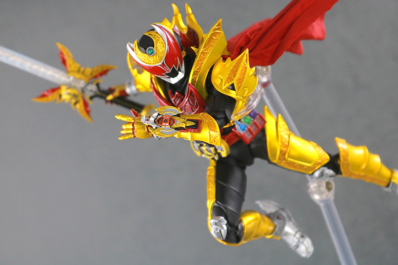 S.H.フィギュアーツ　仮面ライダーキバ　エンペラーフォーム　真骨彫製法　レビュー　アクション