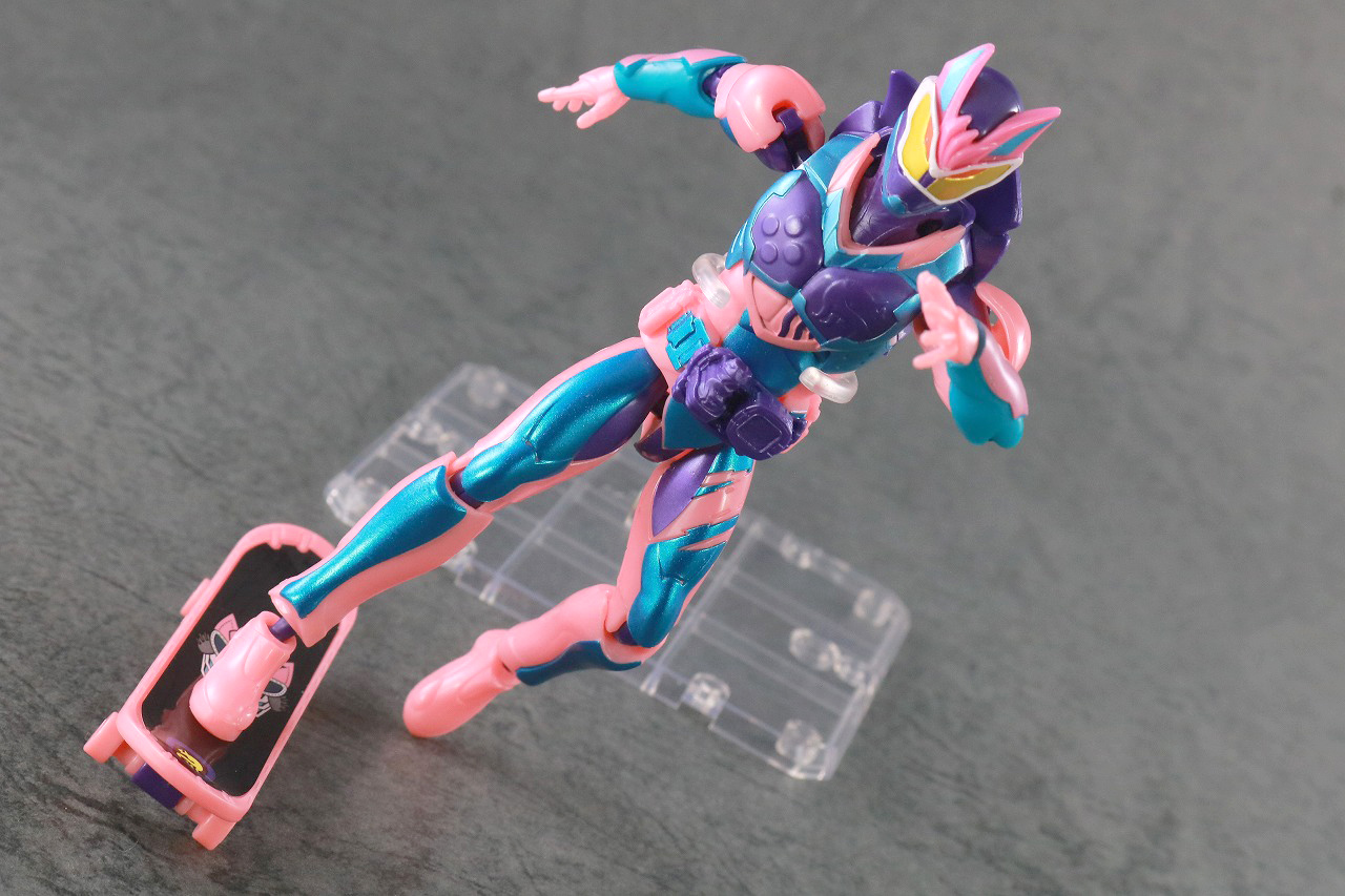 リバイスリミックスフィギュア　仮面ライダーリバイス ジャッカルゲノム　レビュー　アクション