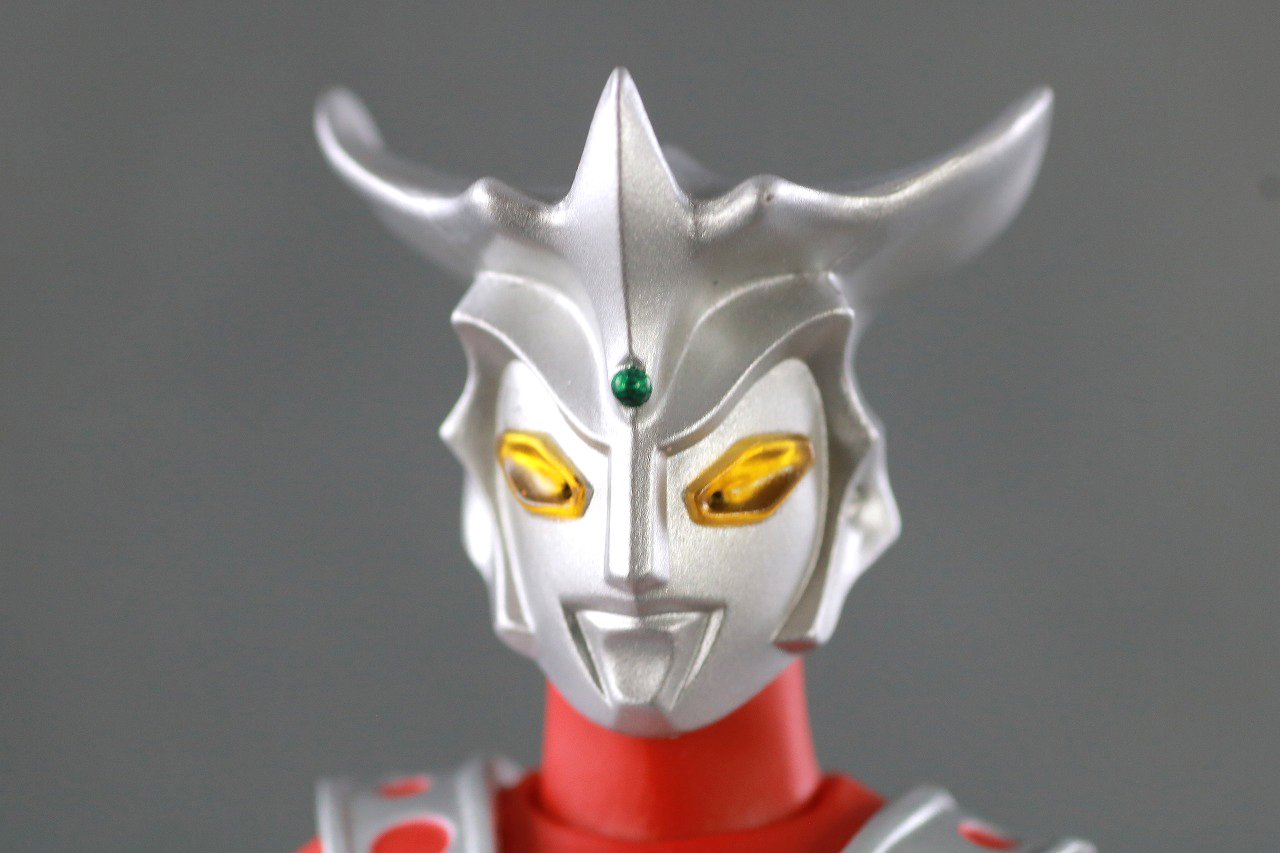 S.H.フィギュアーツ　ウルトラマンレオ　レビュー　本体