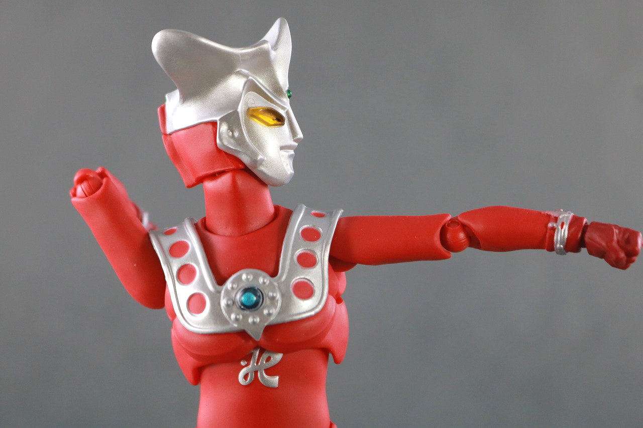 S.H.フィギュアーツ　ウルトラマンレオ　レビュー　可動範囲