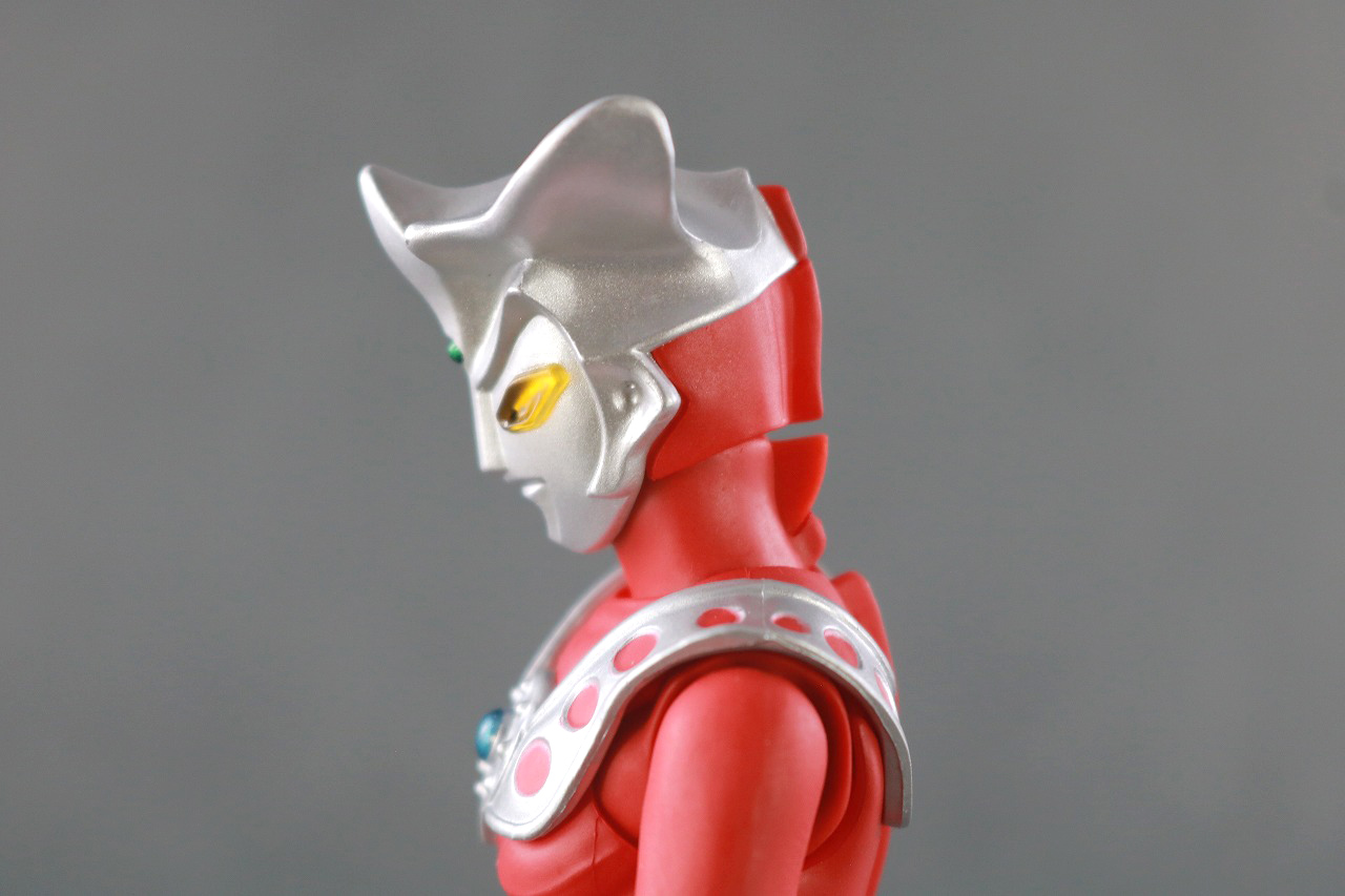 S.H.フィギュアーツ　ウルトラマンレオ　レビュー　可動範囲