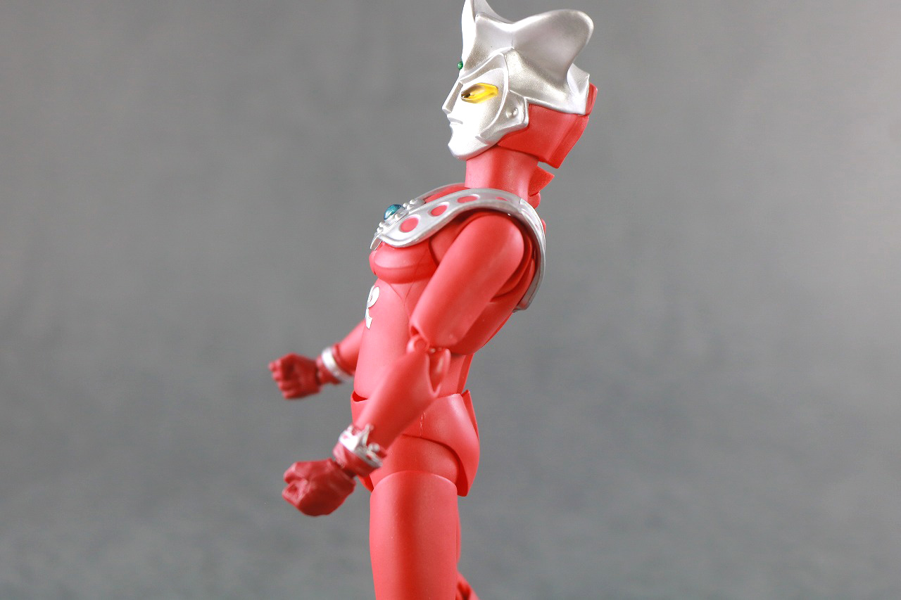 S.H.フィギュアーツ　ウルトラマンレオ　レビュー　可動範囲