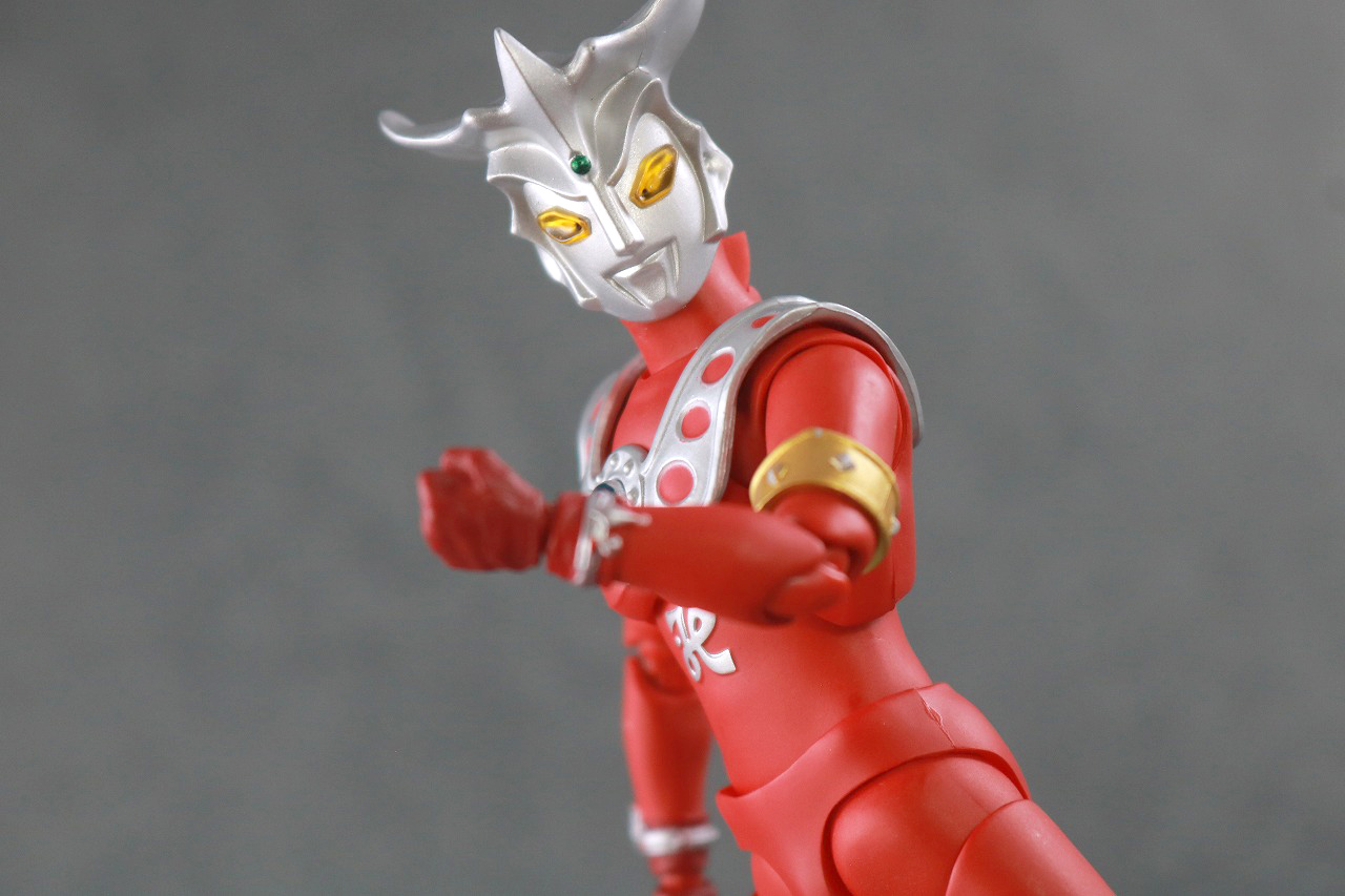 S.H.フィギュアーツ　ウルトラマンレオ　レビュー　アクション