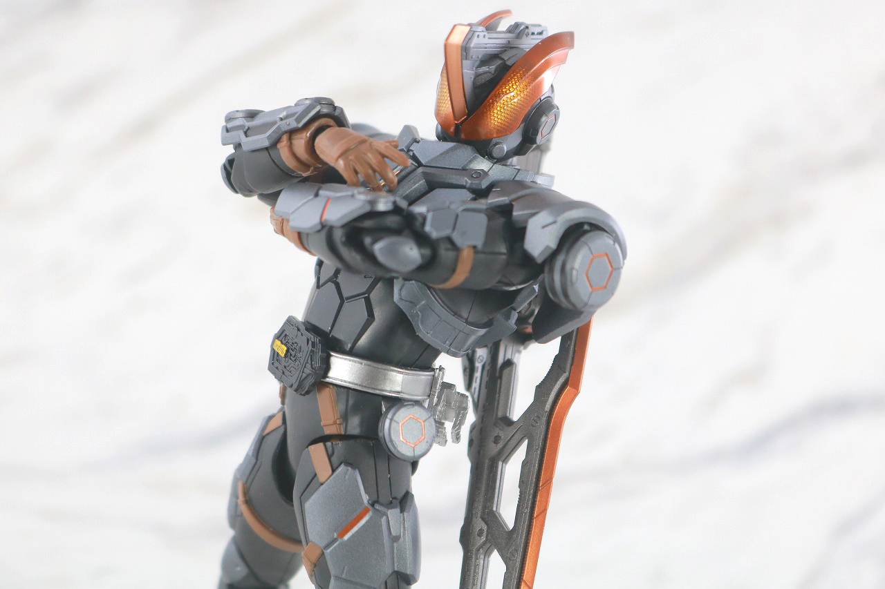 S.H.フィギュアーツ　仮面ライダーバスター　玄武神話　レビュー　アクション