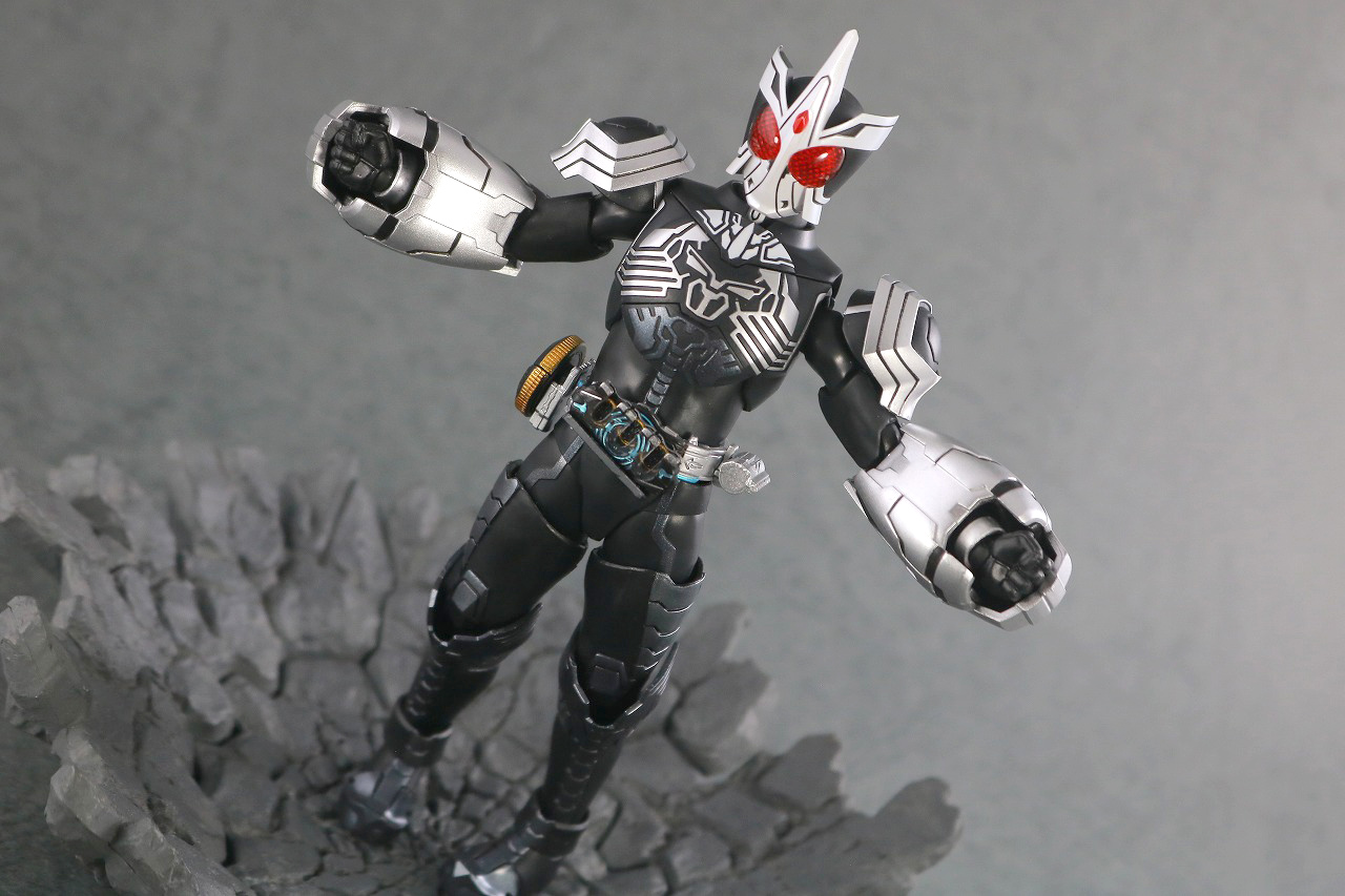 S.H.フィギュアーツ　仮面ライダーオーズ サゴーゾコンボ　真骨彫製法　レビュー