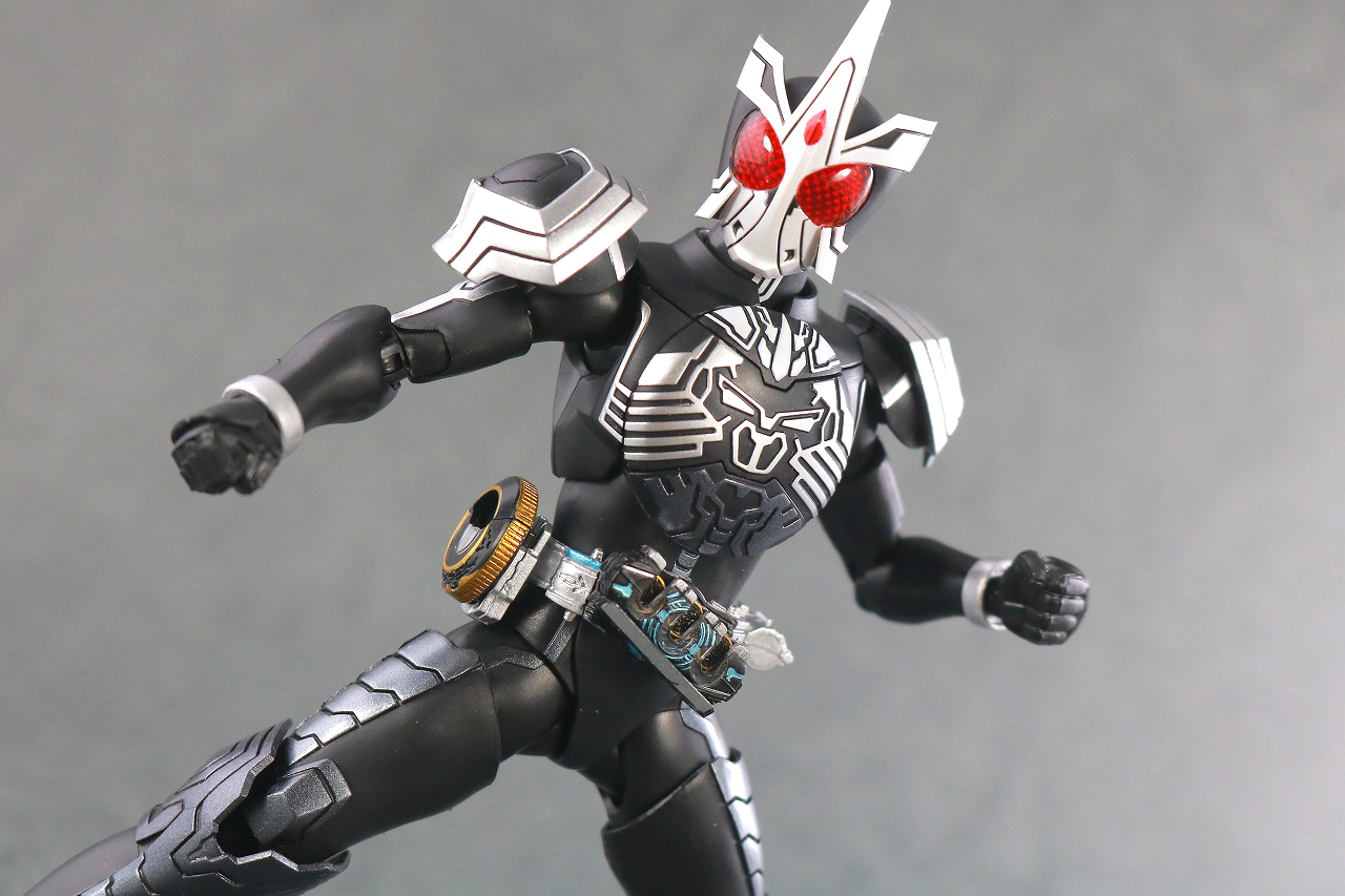 S.H.フィギュアーツ　仮面ライダーオーズ サゴーゾコンボ 真骨彫製法　レビュー　アクション