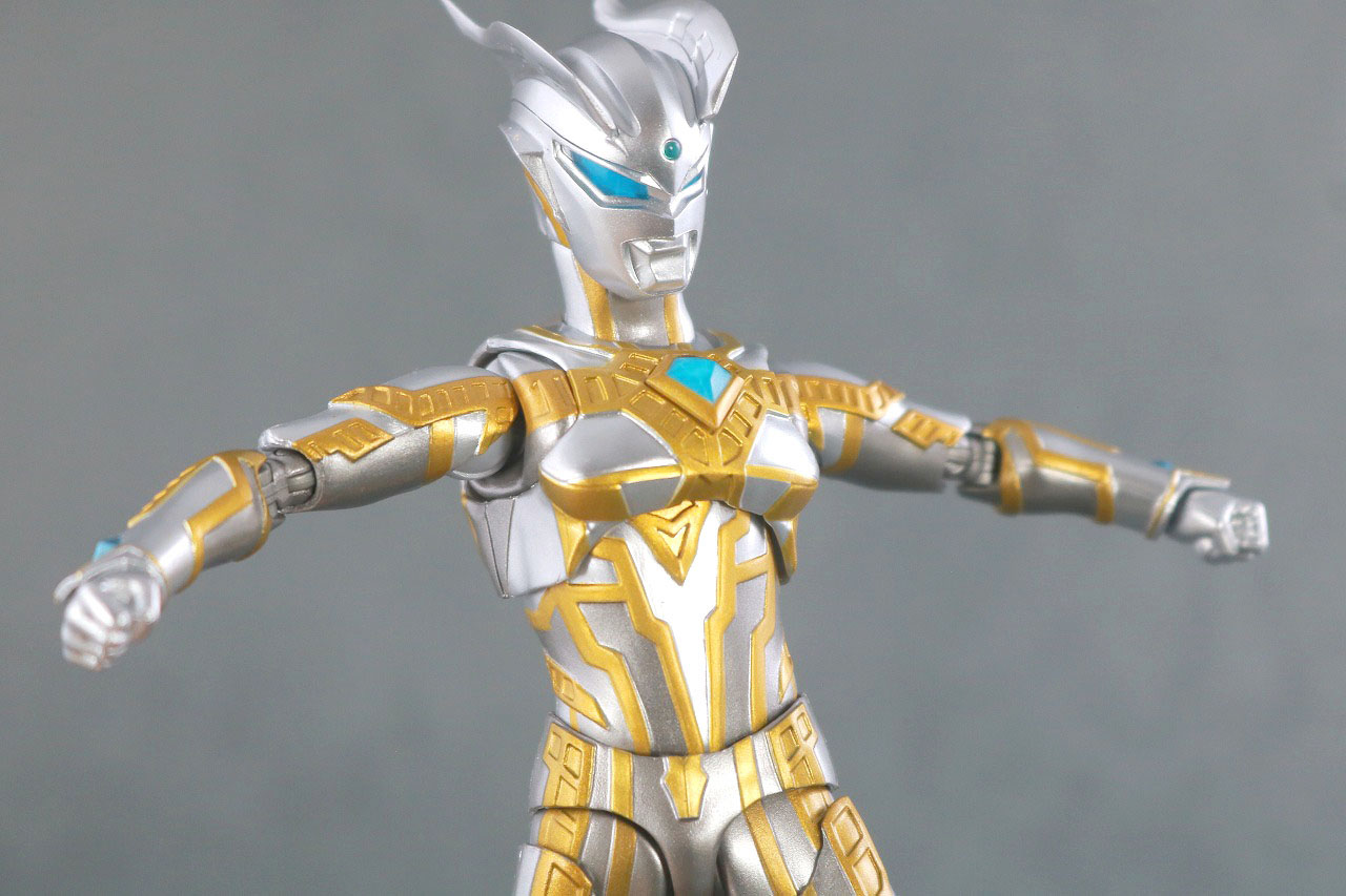 S.H.フィギュアーツ　ウルティメイトシャイニングウルトラマンゼロ　レビュー　可動範囲