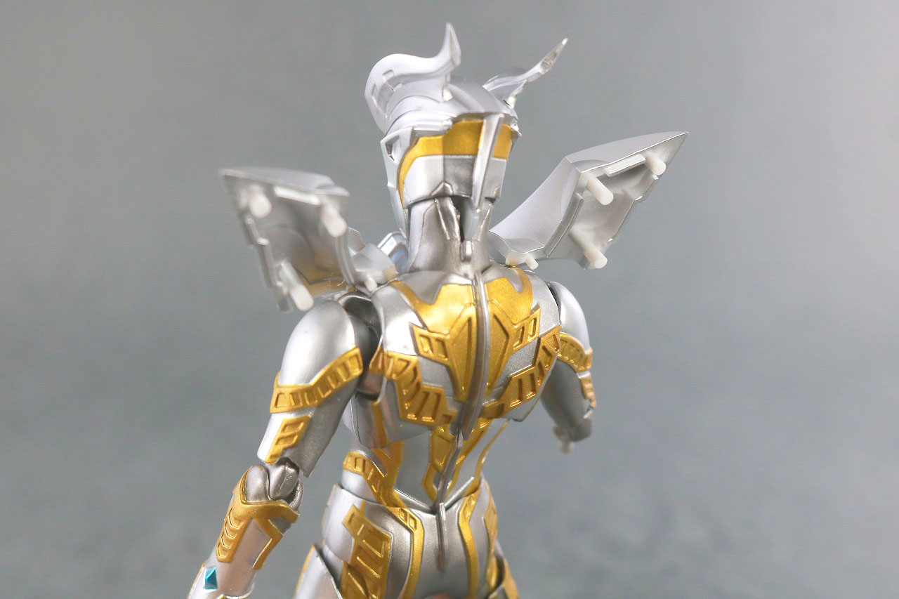 S.H.フィギュアーツ　ウルティメイトシャイニングウルトラマンゼロ　レビュー　付属品　ウルティメイトイージス　換装