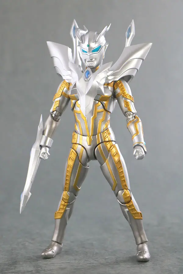 S.H.フィギュアーツ　ウルティメイトシャイニングウルトラマンゼロ　レビュー　付属品　ウルティメイトイージス