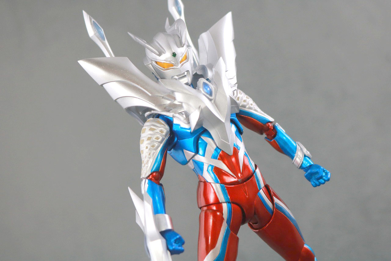 S.H.フィギュアーツ　ウルティメイトシャイニングウルトラマンゼロ　レビュー　アクション　ウルトラマンゼロ　10th annivesary ver