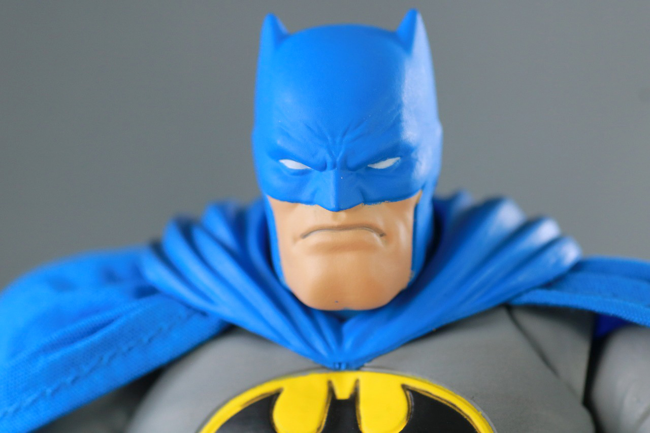 MAFEX　バットマン　ダークナイト　リターンズ　レビュー　本体