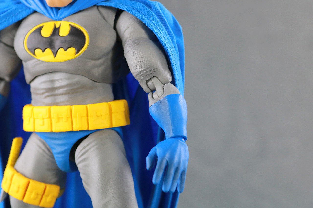 MAFEX　バットマン　ダークナイト　リターンズ　レビュー　本体