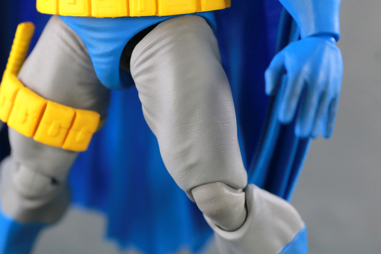 MAFEX　バットマン　ダークナイト　リターンズ　レビュー　本体