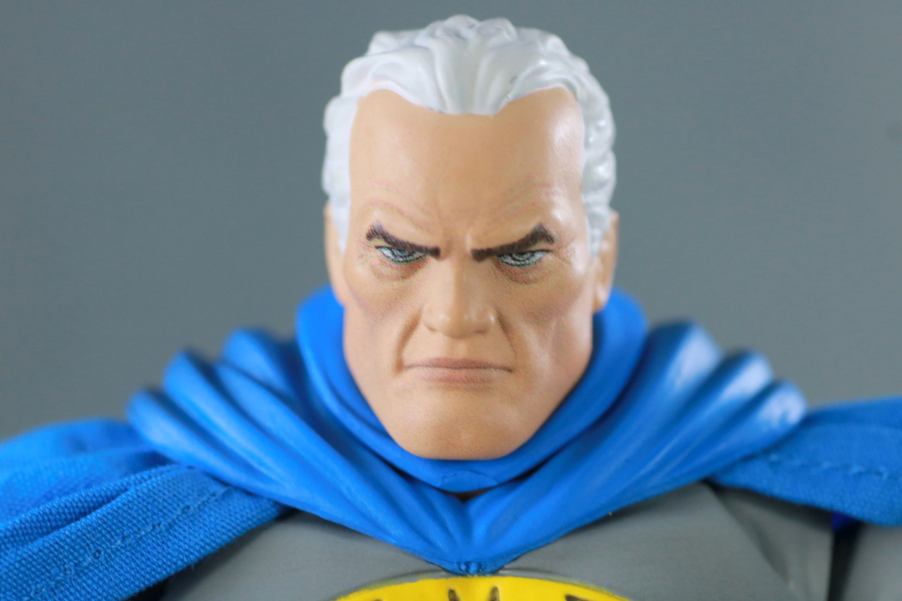 MAFEX　バットマン　ダークナイト　リターンズ　レビュー　付属品　ブルース・ウェイン