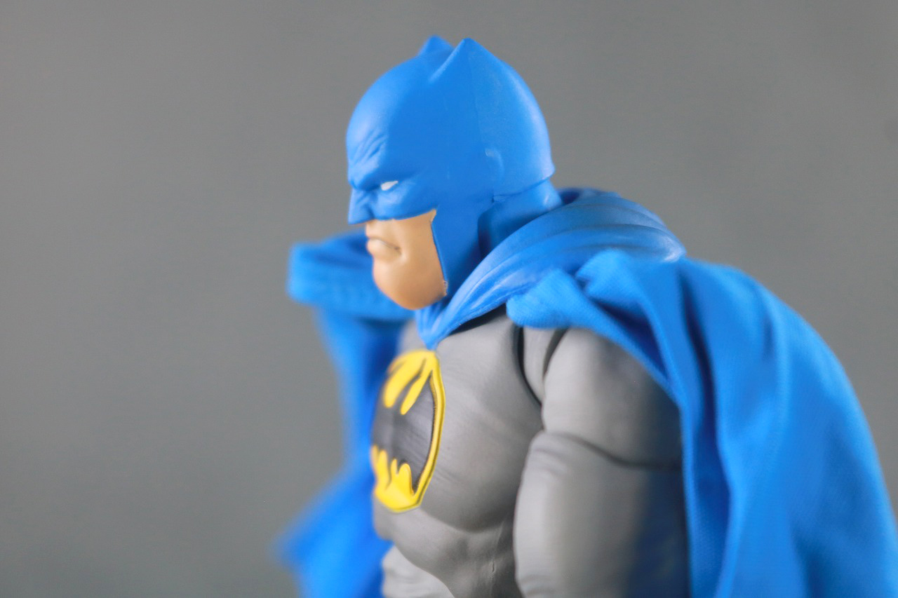 MAFEX　バットマン　ダークナイト　リターンズ　レビュー　可動範囲