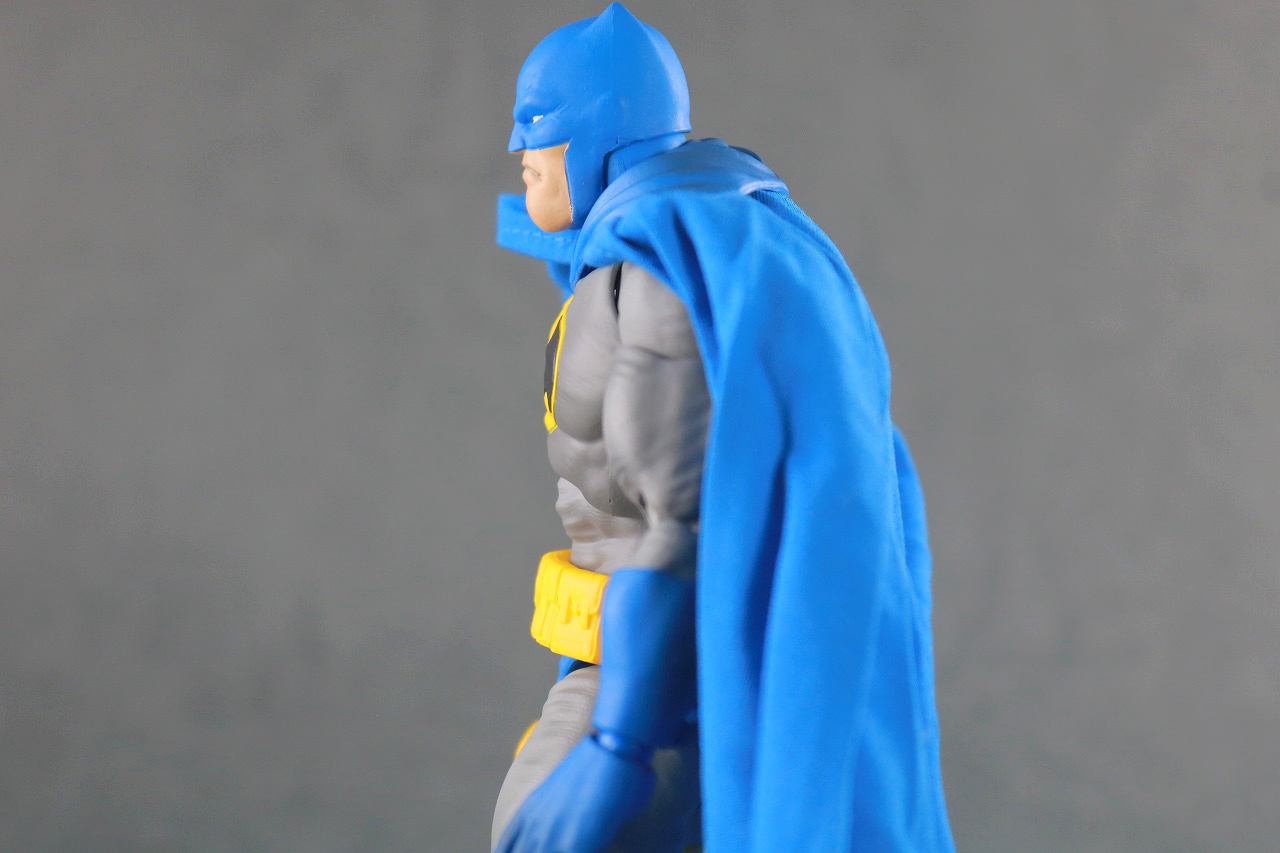 MAFEX　バットマン　ダークナイト　リターンズ　レビュー　可動範囲