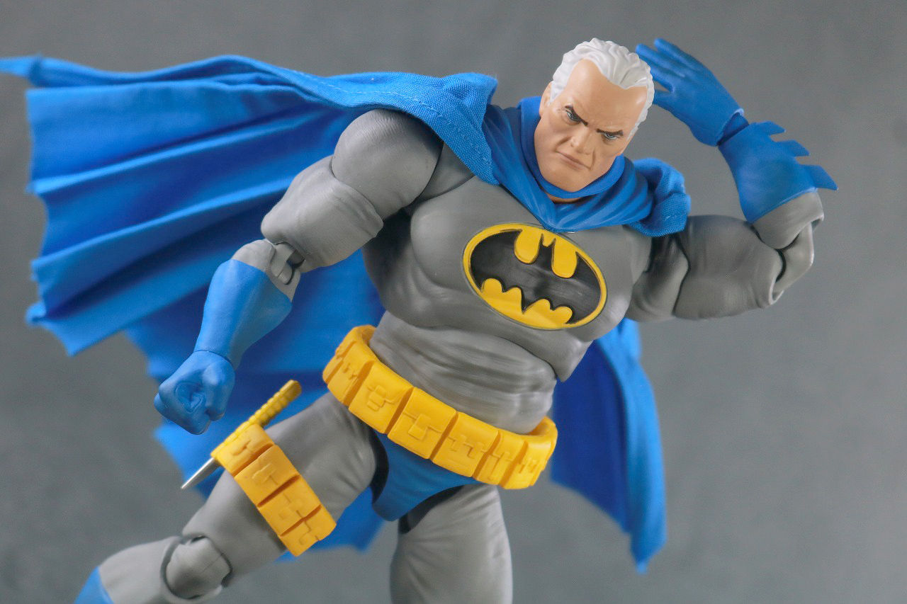 MAFEX　バットマン　ダークナイト　リターンズ　レビュー　アクション