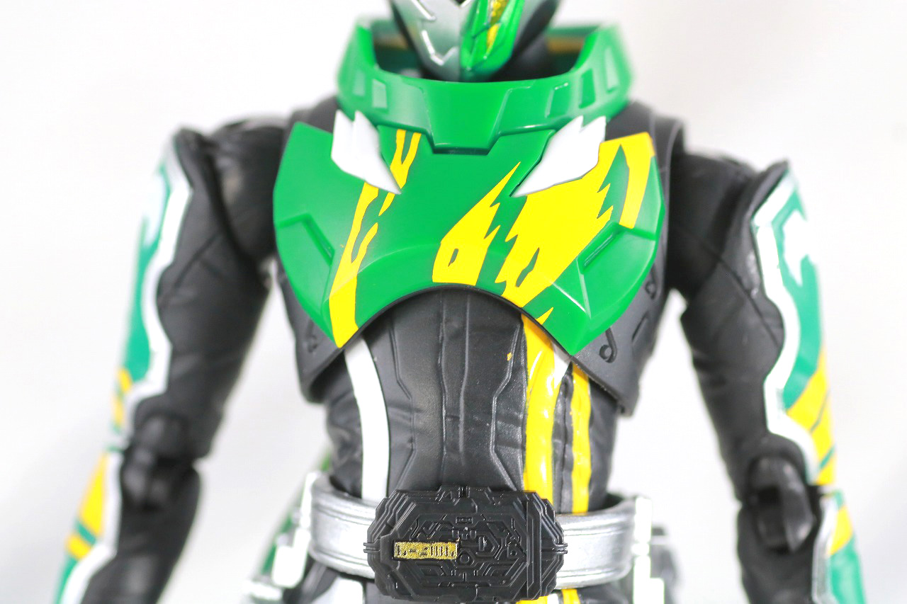 S.H.フィギュアーツ　仮面ライダー剣斬　猿飛忍者伝　レビュー　本体