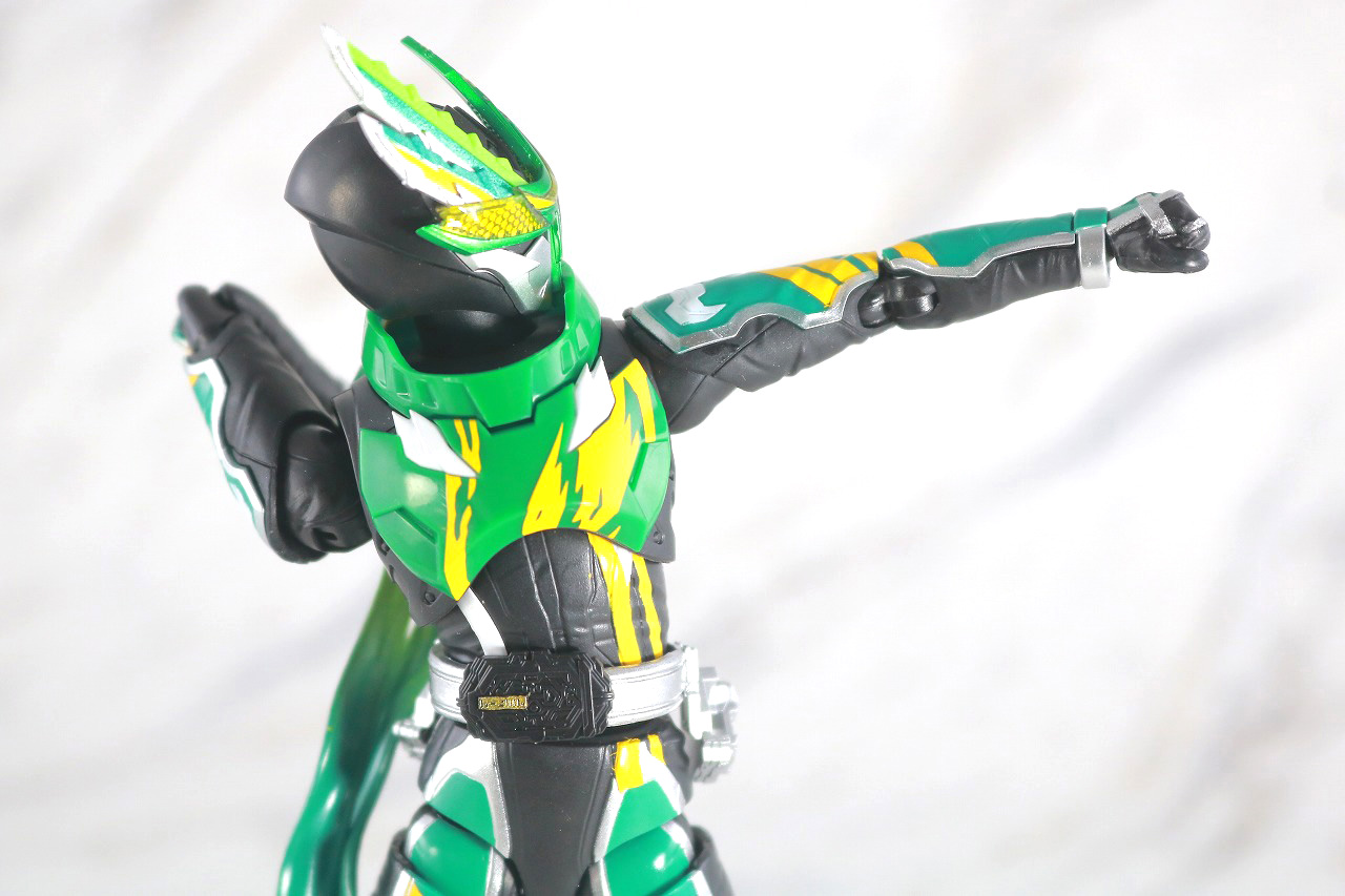 S.H.フィギュアーツ　仮面ライダー剣斬　猿飛忍者伝　レビュー　可動範囲