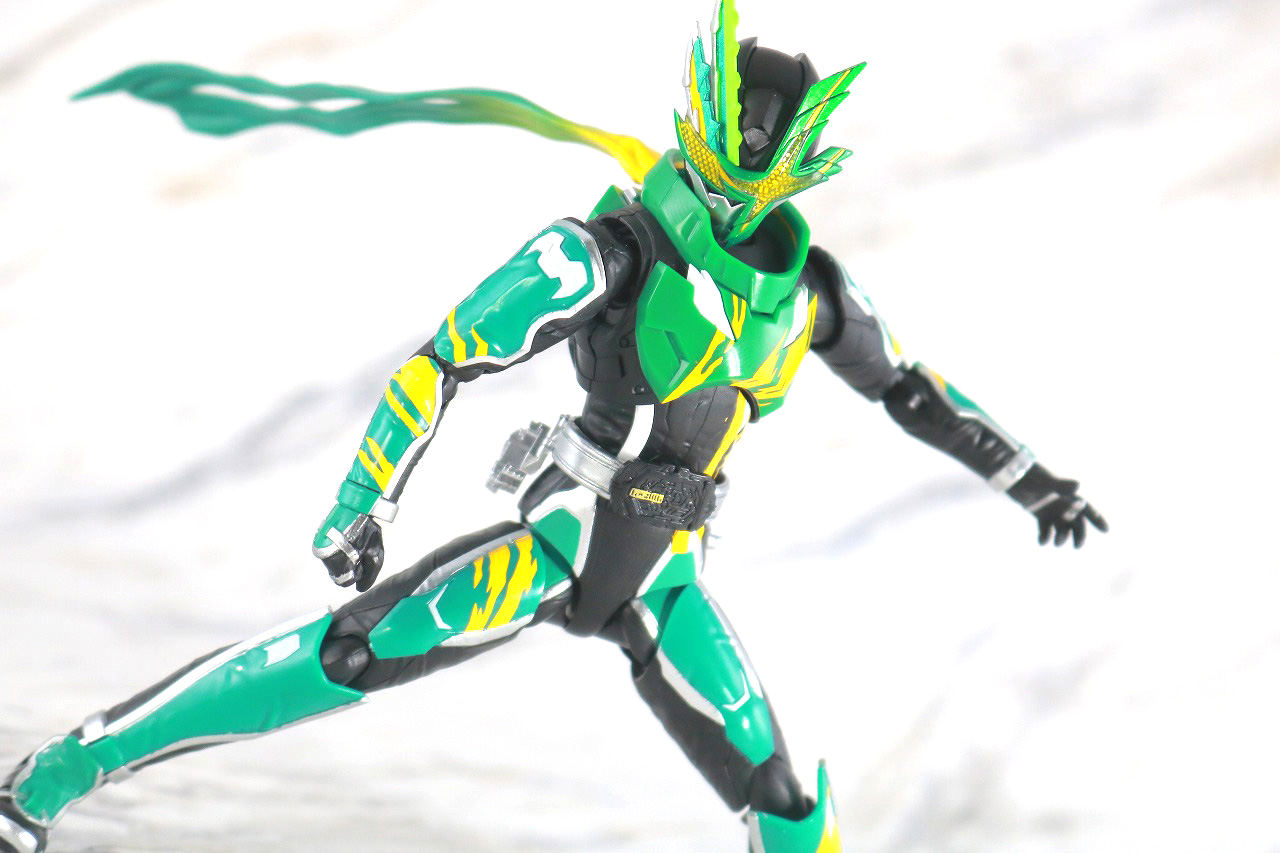 S.H.フィギュアーツ　仮面ライダー剣斬　猿飛忍者伝　レビュー　アクション