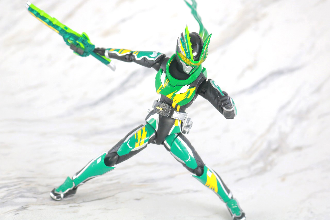 S.H.フィギュアーツ　仮面ライダー剣斬　猿飛忍者伝　レビュー　アクション