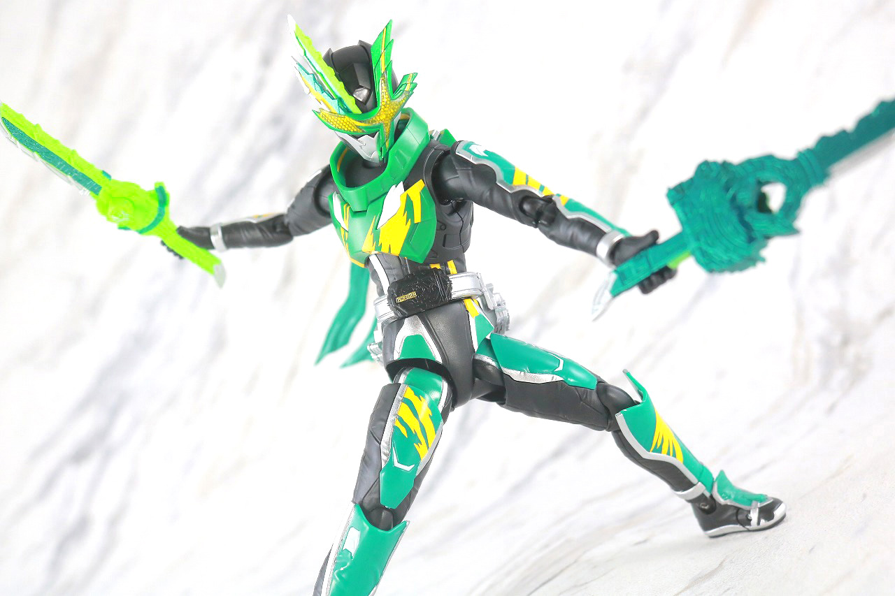 S.H.フィギュアーツ　仮面ライダー剣斬 猿飛忍者伝　レビュー