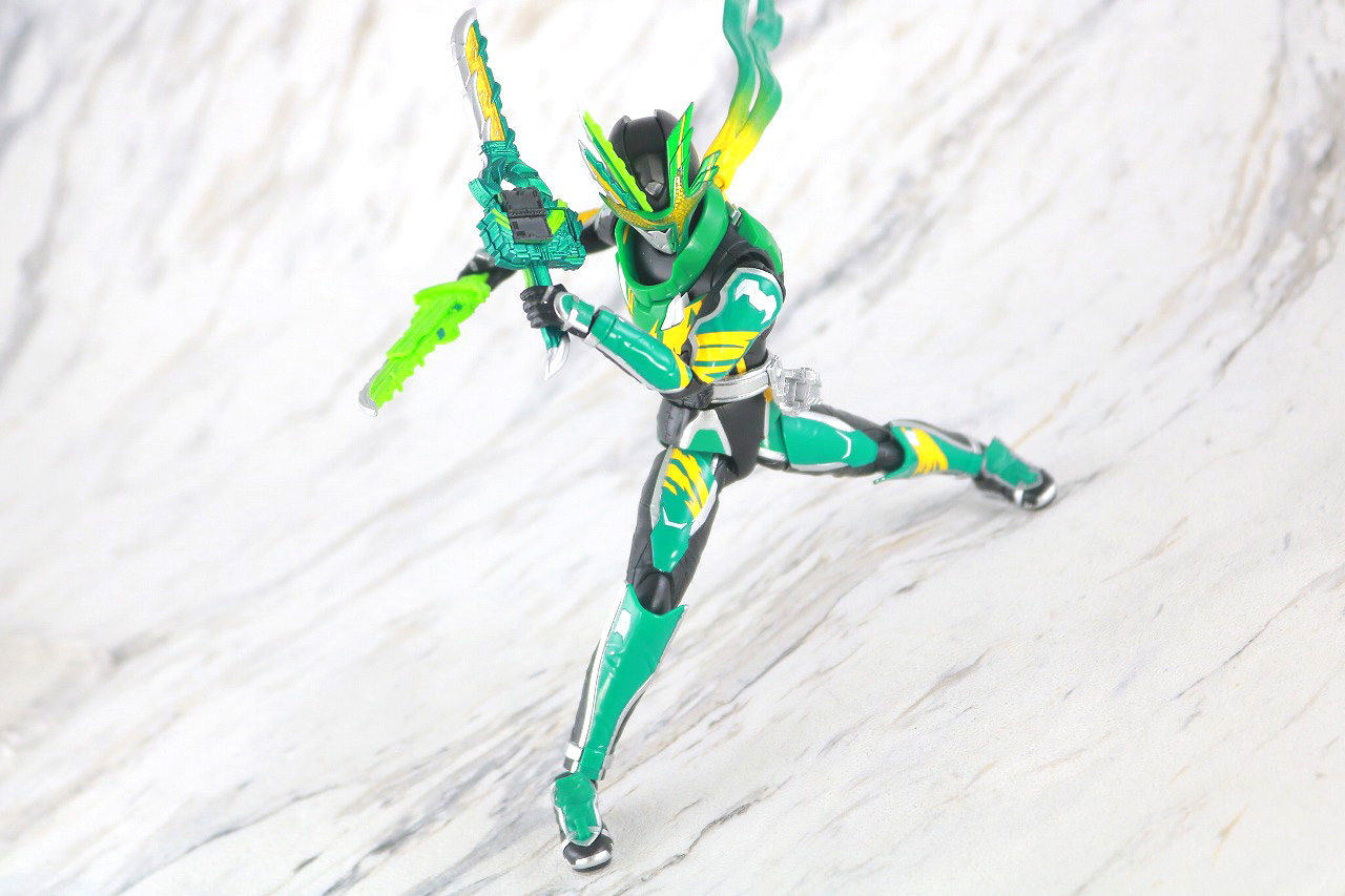 S.H.フィギュアーツ　仮面ライダー剣斬　猿飛忍者伝　レビュー　アクション