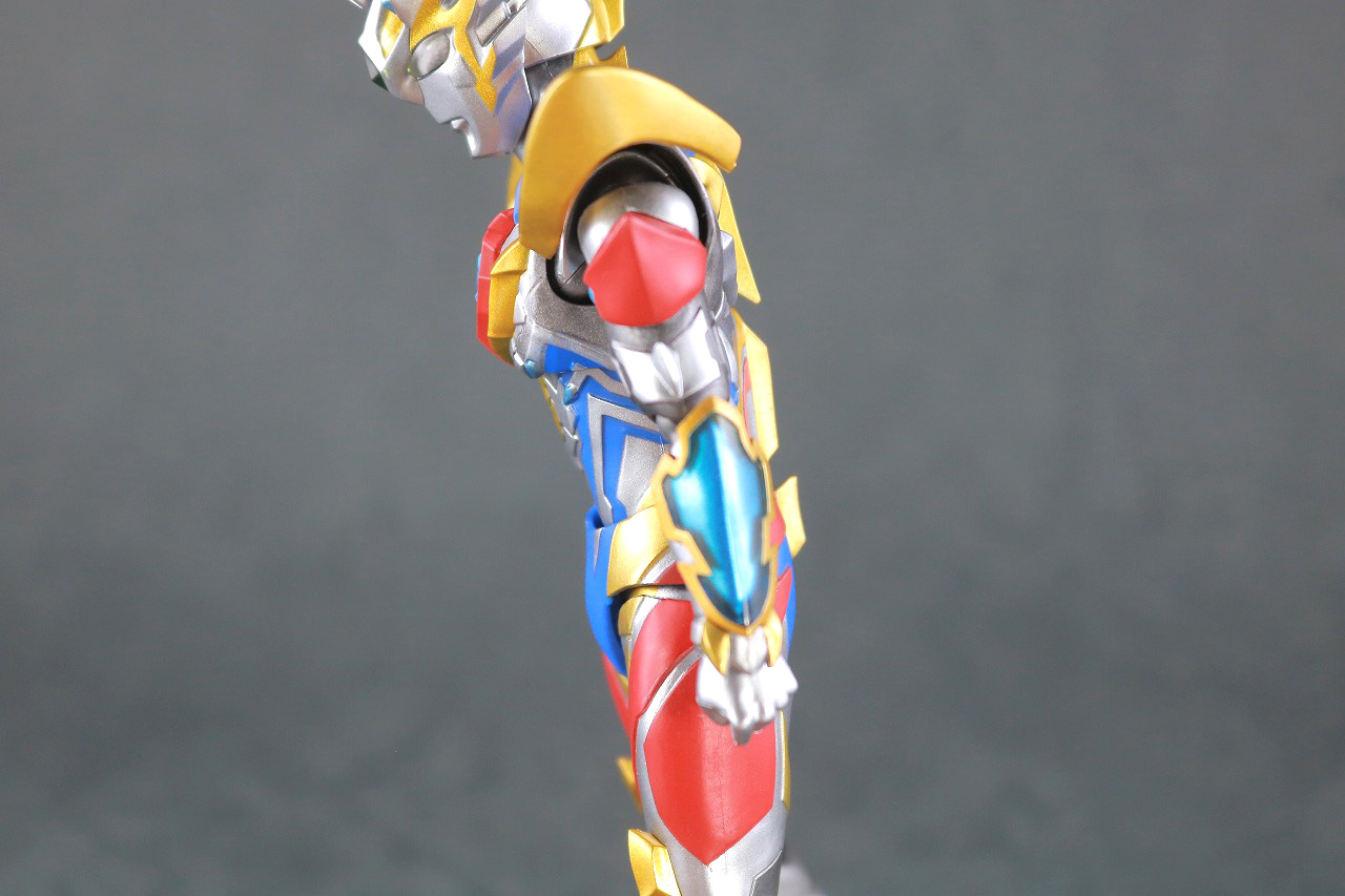  S.H.フィギュアーツ　ウルトラマンゼット デルタライズクロー　レビュー　可動範囲