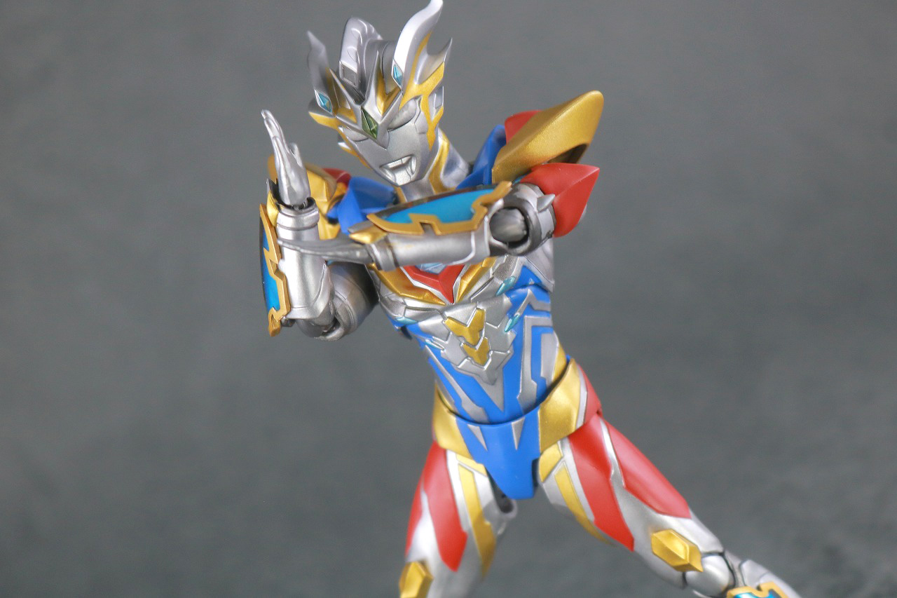  S.H.フィギュアーツ　ウルトラマンゼット デルタライズクロー　レビュー　アクション