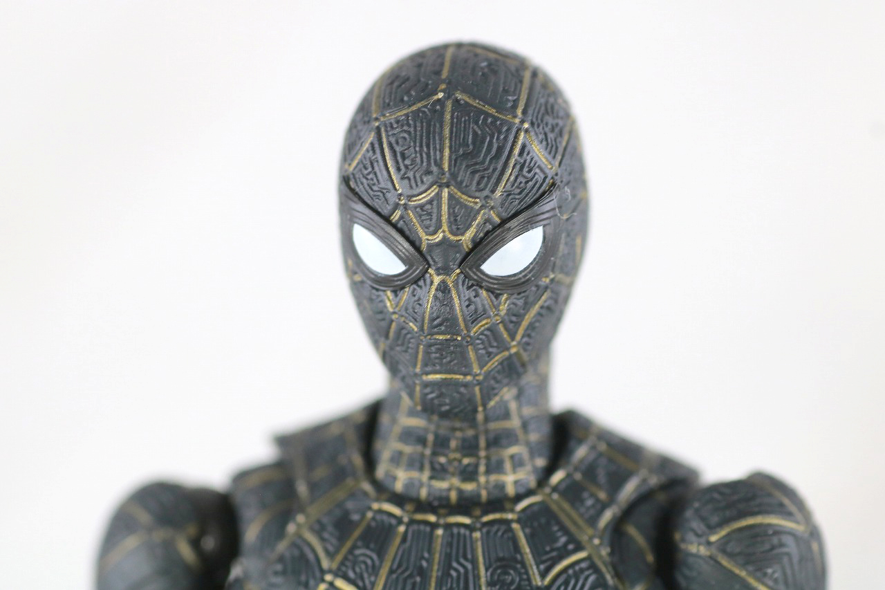 S.H.フィギュアーツ　スパイダーマン　ブラック＆ゴールドスーツ　レビュー　本体