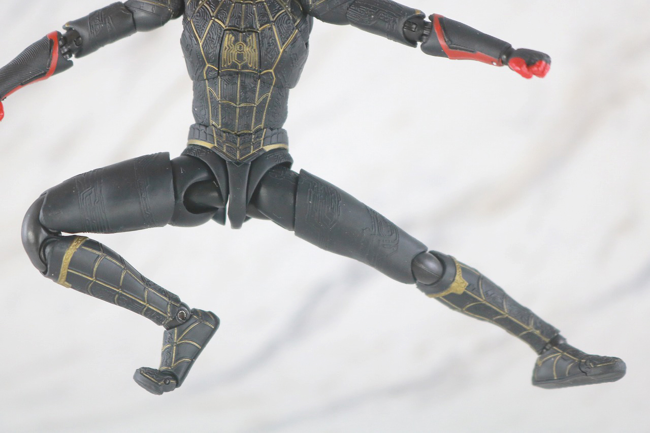 S.H.フィギュアーツ　スパイダーマン　ブラック＆ゴールドスーツ　レビュー　可動範囲