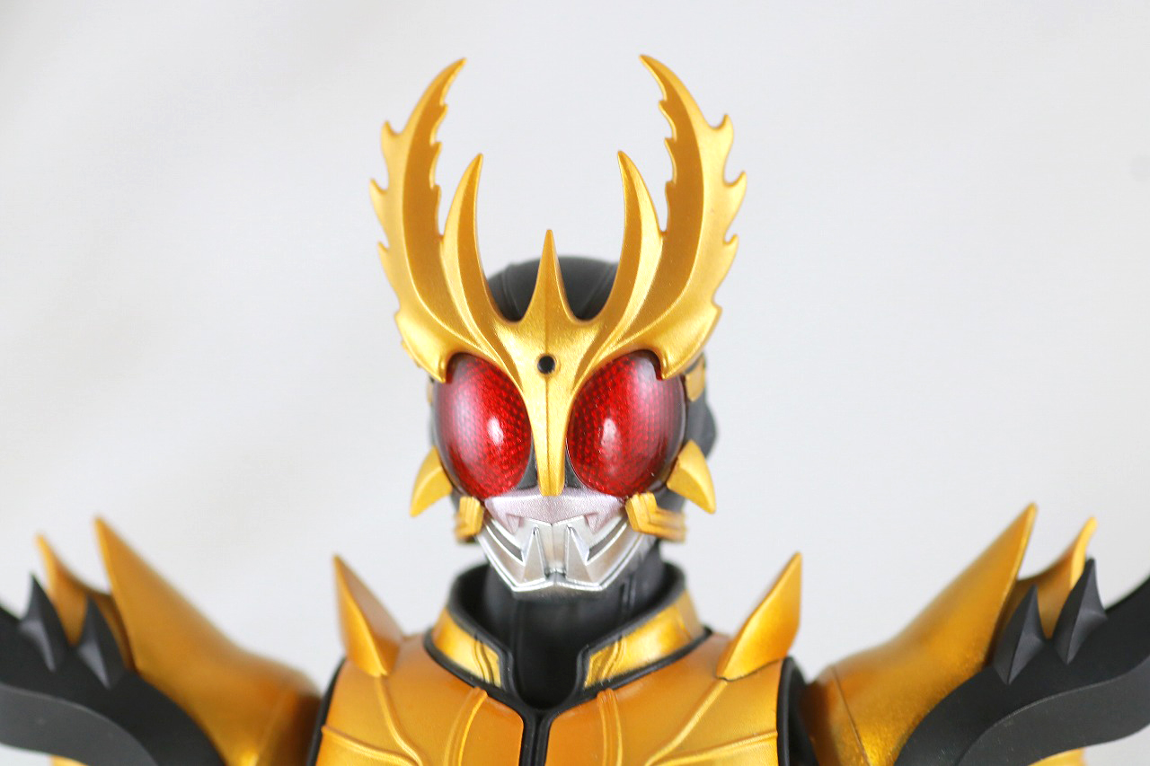 S.H.フィギュアーツ　仮面ライダークウガ ライジングアルティメット　真骨彫製法　レビュー　本体