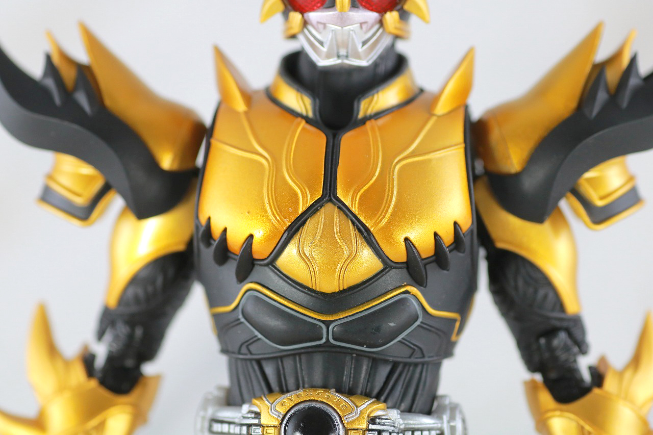 S.H.フィギュアーツ　仮面ライダークウガ ライジングアルティメット　真骨彫製法　レビュー　本体