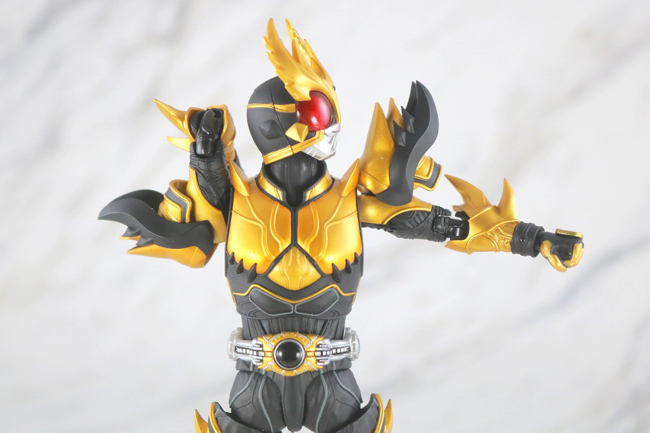 S.H.フィギュアーツ　仮面ライダークウガ ライジングアルティメット　真骨彫製法　レビュー　可動範囲