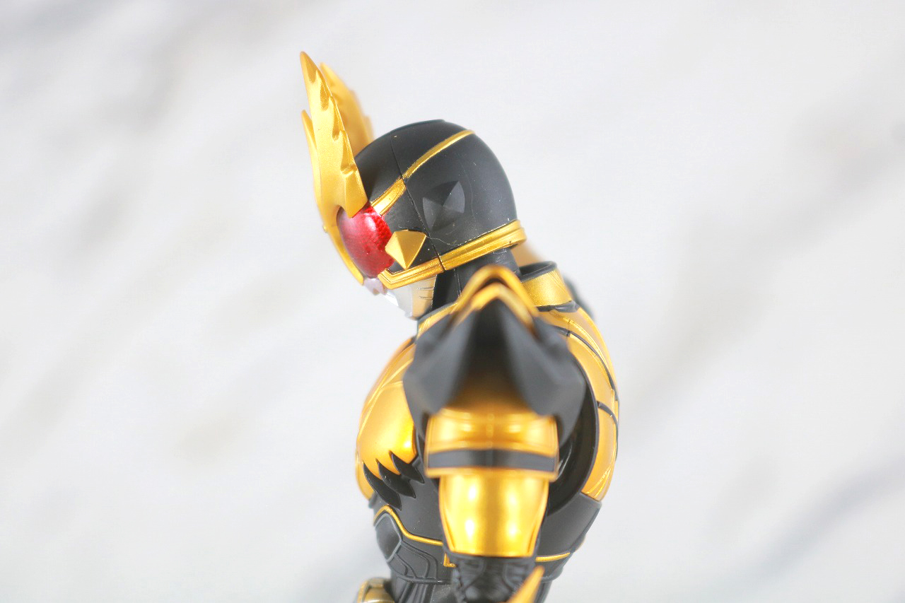 S.H.フィギュアーツ　仮面ライダークウガ ライジングアルティメット　真骨彫製法　レビュー　可動範囲