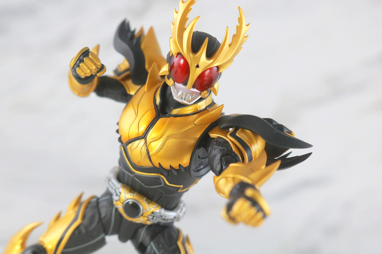 S.H.フィギュアーツ　仮面ライダークウガ ライジングアルティメット　真骨彫製法　レビュー　アクション