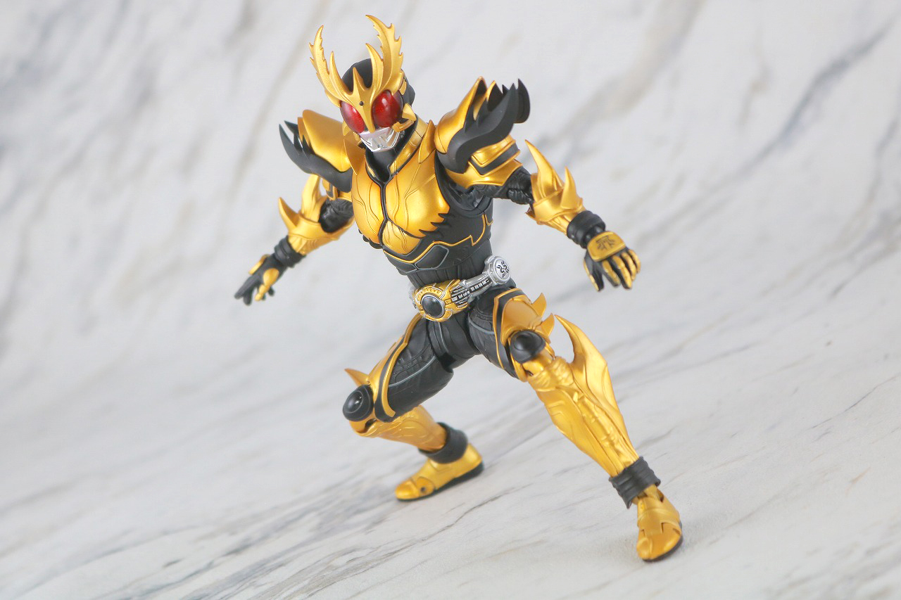 S.H.フィギュアーツ　仮面ライダークウガ ライジングアルティメット　真骨彫製法　レビュー　アクション