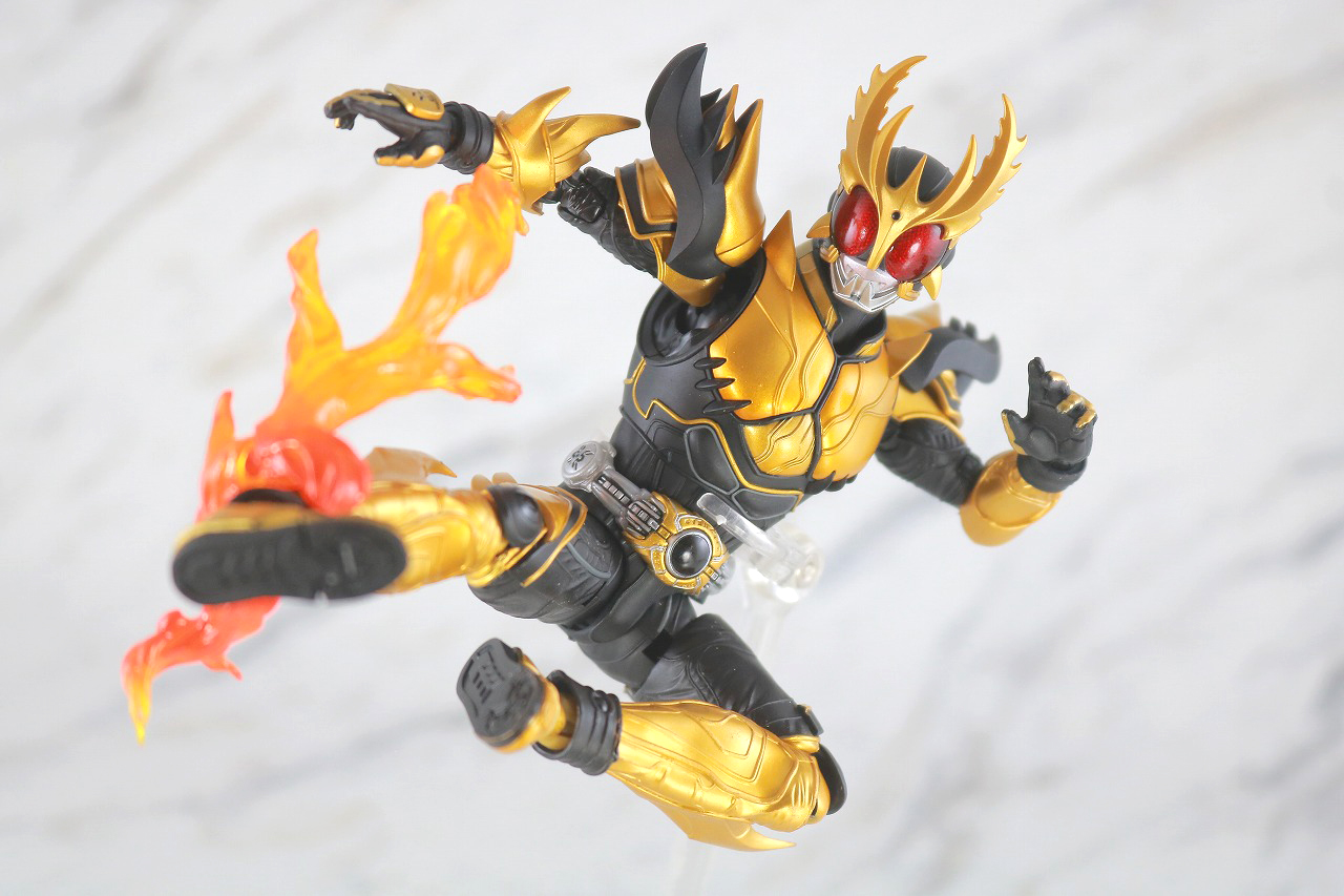 S.H.フィギュアーツ　仮面ライダークウガ ライジングアルティメット　真骨彫製法　レビュー