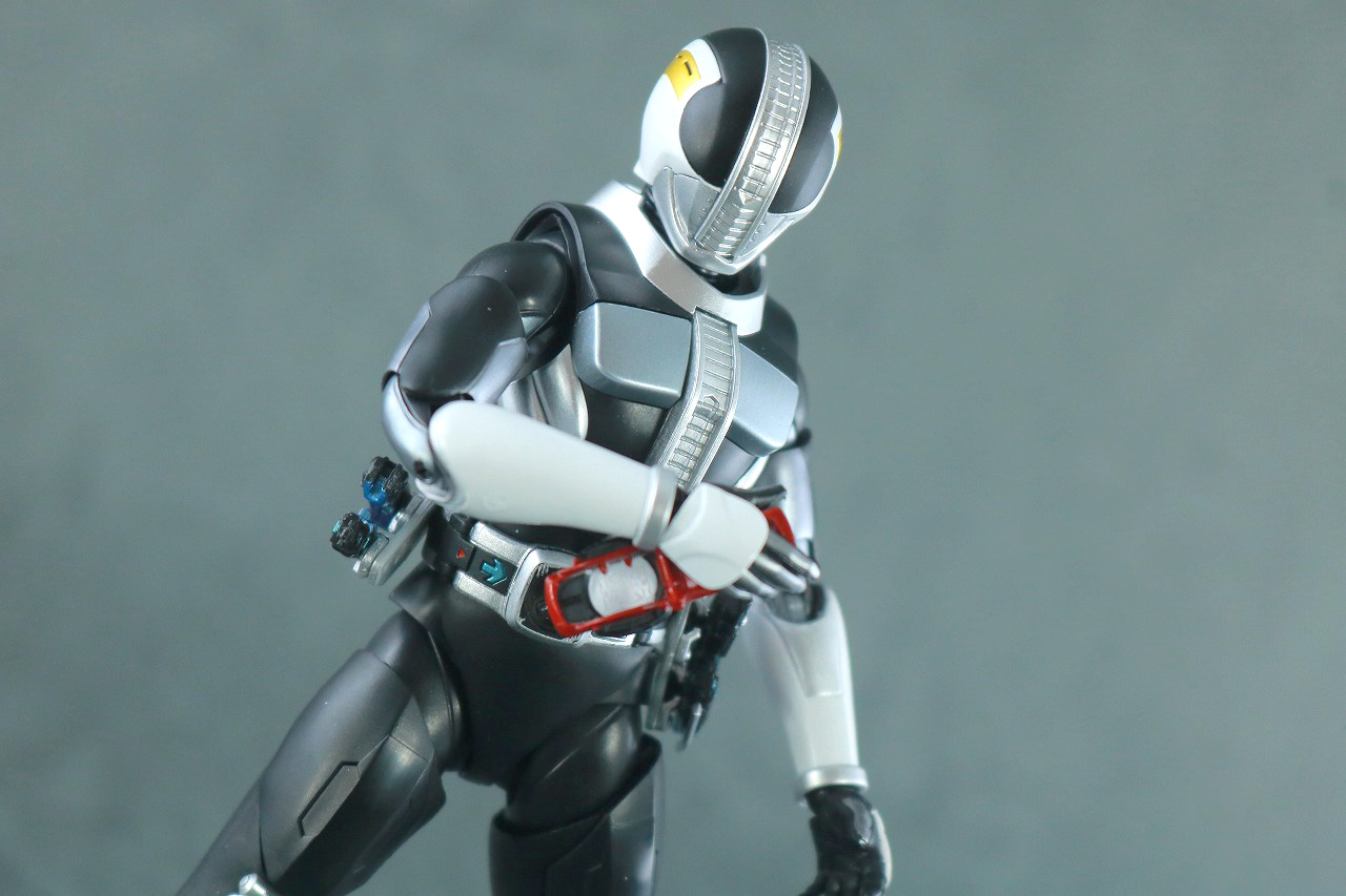 S.H.フィギュアーツ　仮面ライダー電王　プラットフォーム　ケータロスVer.　真骨彫製法　レビュー　アクション