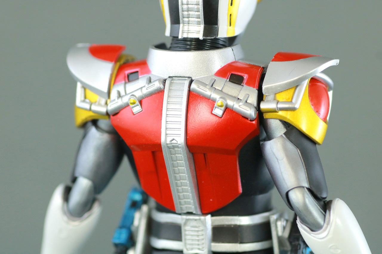 S.H.フィギュアーツ　仮面ライダー電王　アックスフォーム　真骨彫製法　レビュー　本体